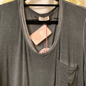 Umgee Grey/Black Distressed Pocket Tee